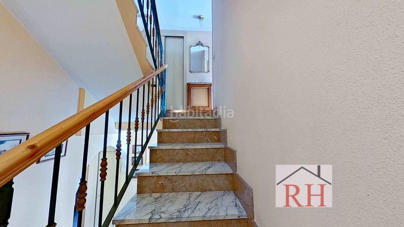 Foto c1e185a9-3423-488a-99fc-83ddba48b66c. Casa adosada en Ensanche Alcalá de Henares