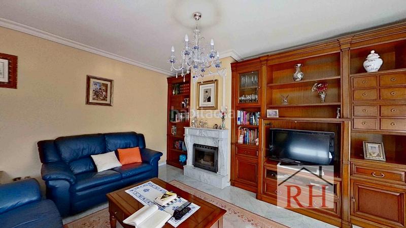 Foto c5f259e5-3589-45db-894c-e8fb596ff64c. Casa adosada en Ensanche Alcalá de Henares