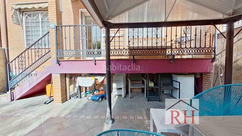 Foto 2cacec4c-330e-4afb-b95b-e84ea224e2d6. Maison jumelée avec cheminée chauffage parking dans Alcalá de Henares