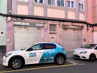 Local Comercial  Calle parroco francisco rodriguez rodriguez. Se vende local en la zona de guanarteme