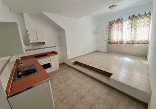 Miete Etagenwohnung  Calle camilo josé cela. Vivienda en alquiler en arrecife  zona argana maneje