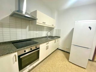 Affitto Appartamento  Calle gravina. Piso de 4 habitaciones en mesa y lópez, amplio y sin amueblar
