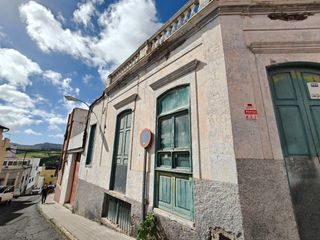 Terreno residenziale  Paseo paseo los martires. Solar urbano en esquina con gran potencial  casco histórico tama