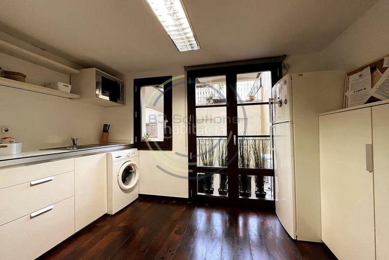 Foto 25ab3ea9-7d00-46eb-8c2f-900c77fc36d1. Apartamento loft de diseño con licencia turística en el quadrat dor eixample dret, en Barcelona