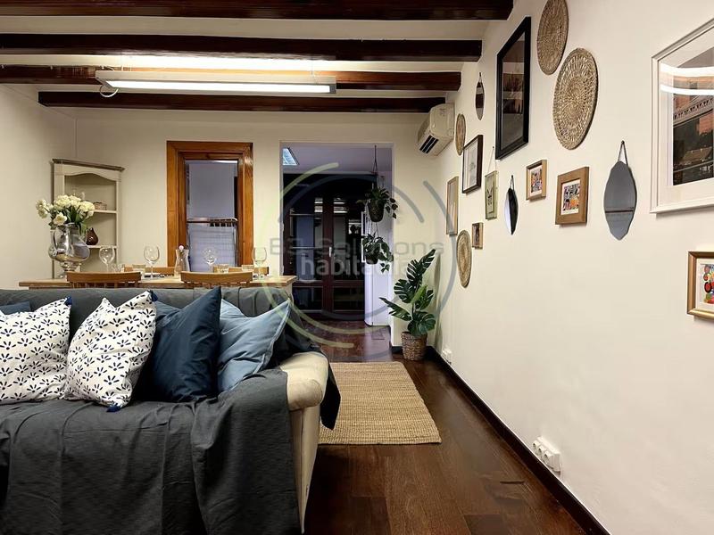 Foto d99c1430-559a-4180-8874-ec744a9cff2f. Apartamento loft de diseño con licencia turística en el quadrat dor eixample dret, en Barcelona