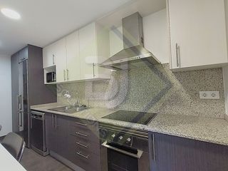 Location Appartement  Unio. Precioso piso moderno de 4 habitaciones en el centro de mataró c