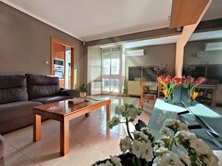 Etagenwohnung  Joan maragall. Precioso piso luminoso con ascensor en mataro!!!