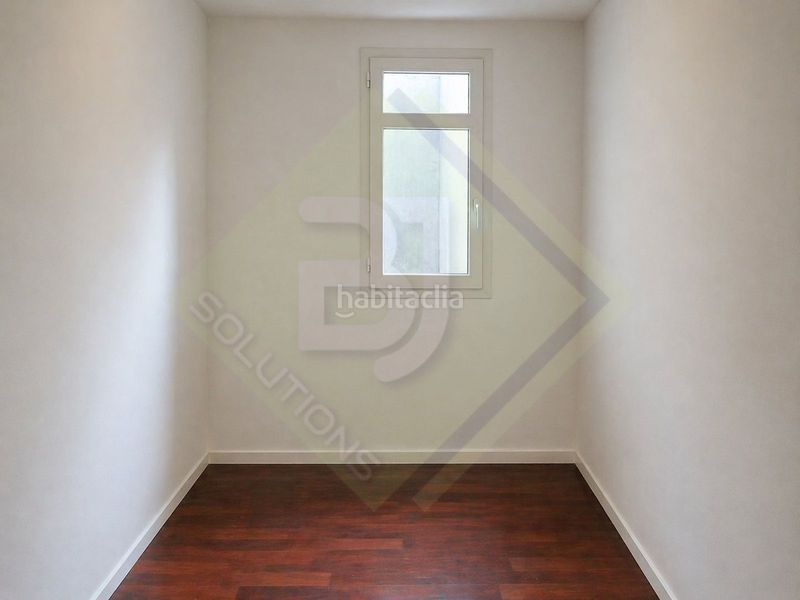 Foto 3bac9127-bda2-467f-a6af-281f5846f235. Pis amb calefacció a Tres Torres Barcelona