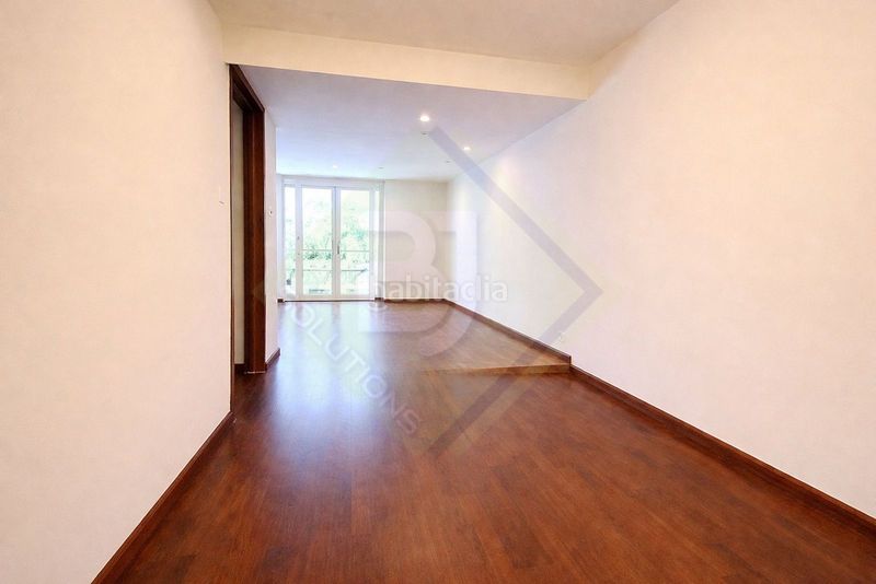 Foto 9ea7a398-6269-4414-a3cb-73aaa1a8860b. Pis amb calefacció a Tres Torres Barcelona