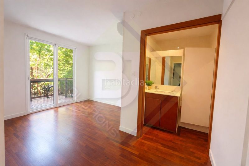 Foto a9ba2fda-4236-4e65-aec2-37afdcbc0081. Pis amb calefacció a Tres Torres Barcelona