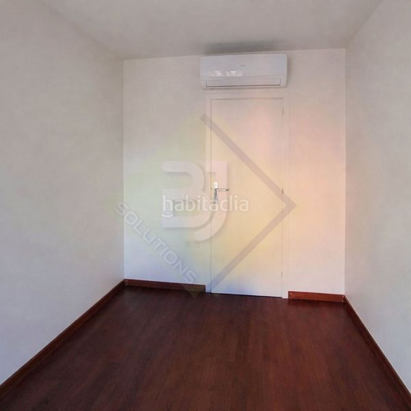 Foto dbac3197-f3db-48cb-a55e-269e3ffaf1d4. Pis amb calefacció a Tres Torres Barcelona