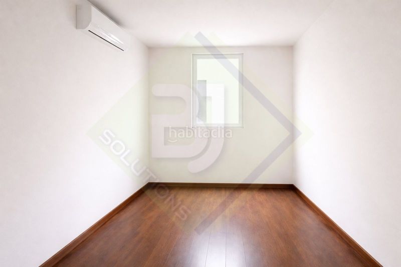 Foto fe105e67-8533-4b2f-aa95-b34bd00bdbbc. Pis amb calefacció a Tres Torres Barcelona