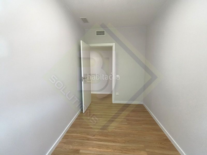 Foto 4e85360d-b187-4e7b-9877-ee2b6d9e51d2. Rent flat with heating parking pool in Havana Mataró