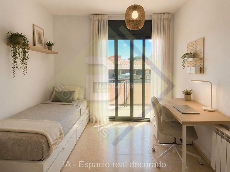 Foto a55a2966-8774-42b7-a18a-eb2ca9311034. Àtic amb calefacció aparcament a Canet de Mar