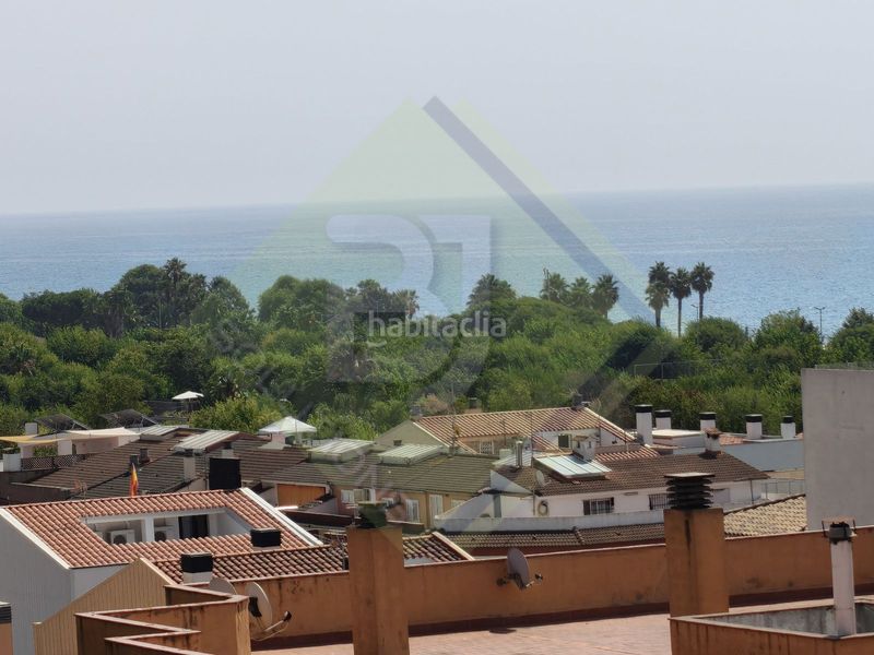 Foto 576c346f-a0b3-436f-a7aa-83044a090e49. Pis amb calefacció aparcament a Poblenou Pineda de Mar