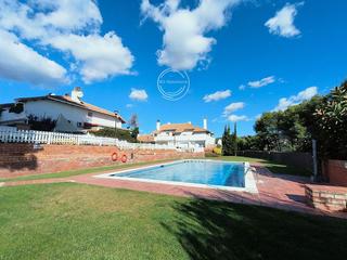 Casa  Urbanitzacio can batlle, 4h, santa susanna. En santa susanna