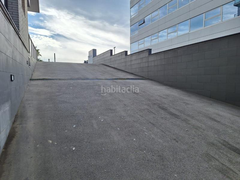 Foto aa23832e-4f3a-4ed5-a08f-090b040421eb. Autoparkplatz in Les Planes Sant Joan Despí