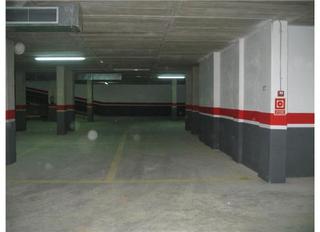 Aparcament cotxe a Les Planes. Parking de 14m² ensant joan despí