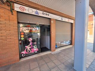 Location Local commercial à Centre. Local en alquiler en sant joan despí centro