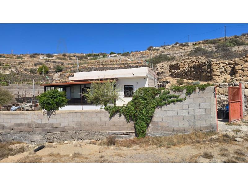 Foto 44b7234b-84bb-4c78-b901-a5ecd9f26b9b. Country house with parking in Fasnia