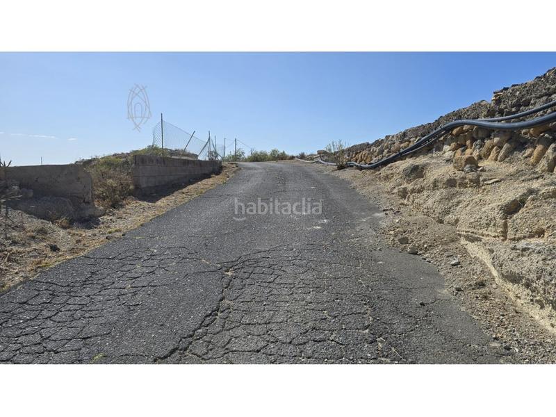 Foto edf23349-f8bc-46b0-9169-5434c62ab59f. Country house with parking in Fasnia