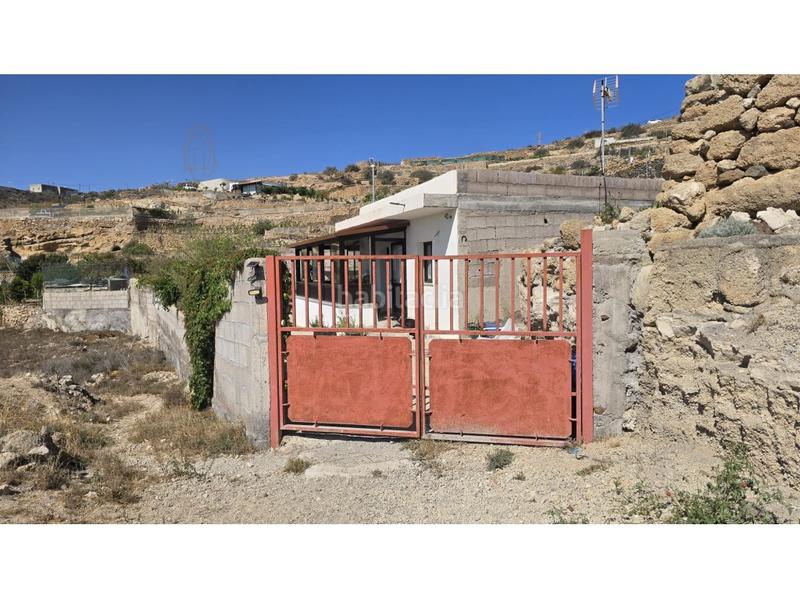 Foto fc0188d6-29da-4013-9c7f-9a01c1d2cefe. Country house with parking in Fasnia