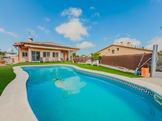 Maison à Canyelles. Casa con 2 viviendas y licencia turística