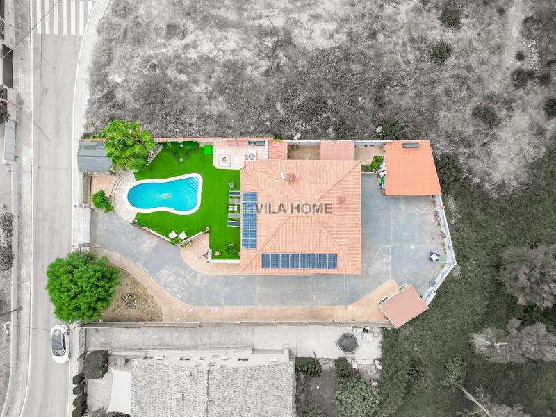 Foto 46562c95-dc26-40ac-a608-55fb5ed5e939. Maison avec parking piscine dans Canyelles