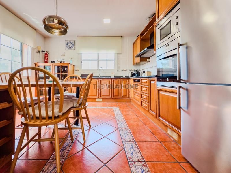 Foto dd9c5050-4363-496b-a655-c88e77b59df2. Maison avec parking piscine dans Canyelles