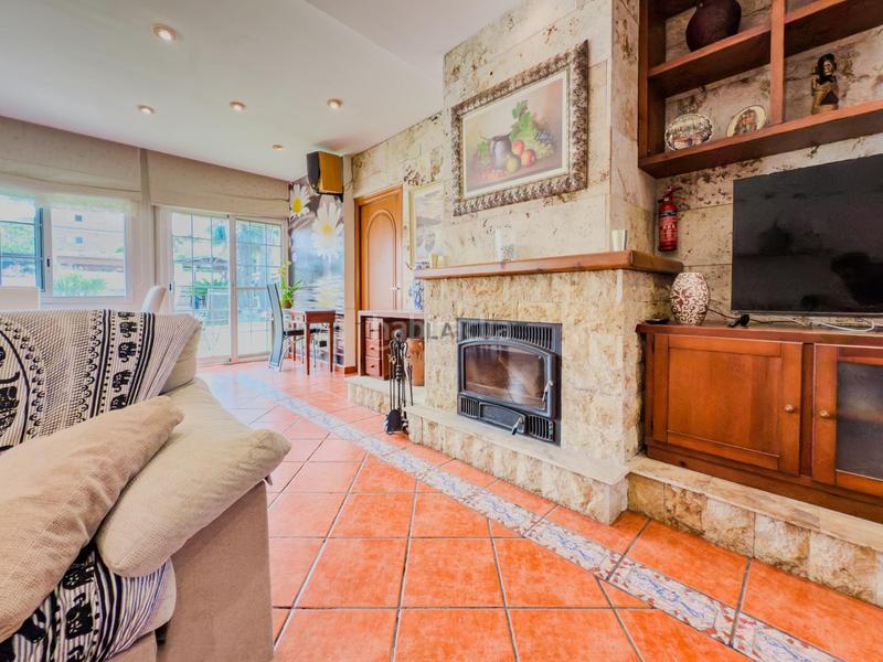 Foto ef257c73-ec50-43a6-a5a3-e78a75730602. Maison avec parking piscine dans Canyelles