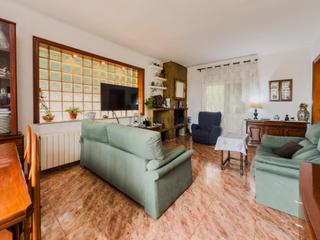 Casa a Santa Maria. Casa en una sola planta con piscina y vistas al mar en santa mar
