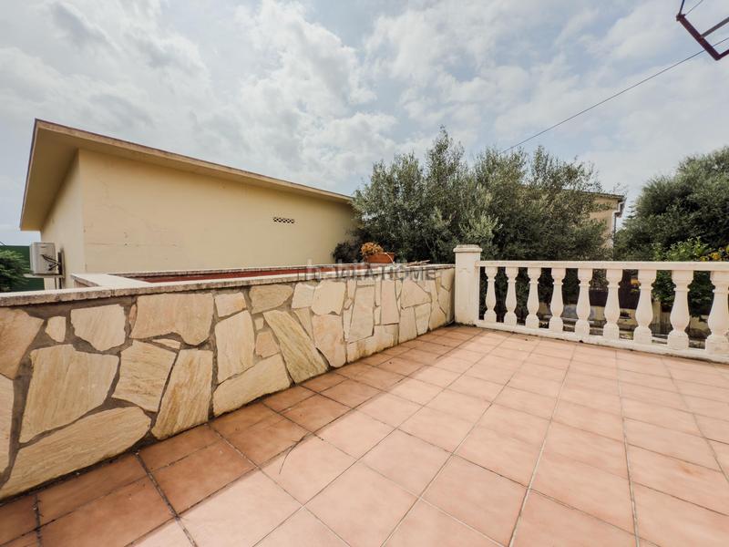 Foto eb8f4e97-e2c7-42bb-a24d-4bfda4a3d898. Casa con parcheggio piscina in Santa Maria Vilanova i la Geltrú