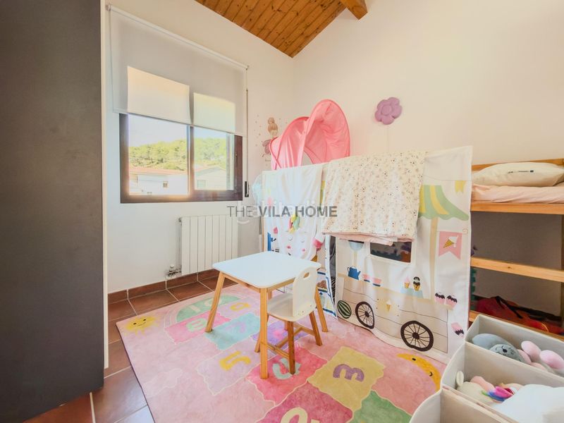 Foto 0ec96755-4c46-4f4b-b381-0ec9f0fe0cb7. Casa adossada amb calefacció aparcament a Olivella