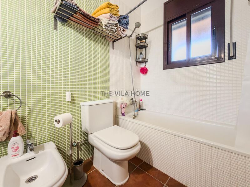 Foto fd8a5835-498b-4818-bb1a-b1178949a80f. Casa adossada amb calefacció aparcament a Olivella