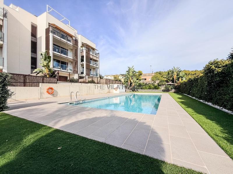 Foto 83f83cf6-a9d4-4c69-86f0-d22ec8b2dc99. Piso planta baja con amplia terraza en La Collada-Sis Camins Vilanova i la Geltrú