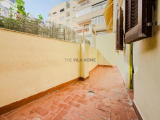 Rez-de-chaussée à Sant Joan. Planta baja a reformar en centre vila