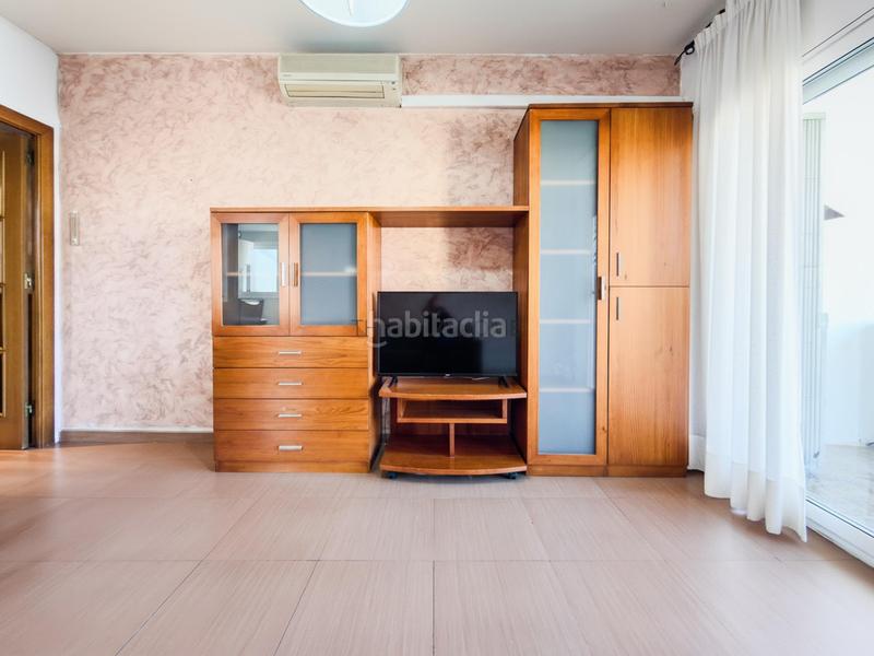 Foto 3a6d757e-7084-45be-805e-fdd6b3050d31. Piso  de 1 habitación con amplio balcón, a 2 minutos de la estación y 5 de la playa en Cubelles