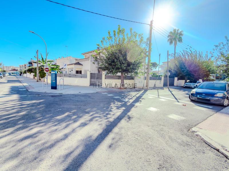 Foto 4aa648a3-8b8b-4974-8034-0ac1e2888913. Piso  de 1 habitación con amplio balcón, a 2 minutos de la estación y 5 de la playa en Cubelles