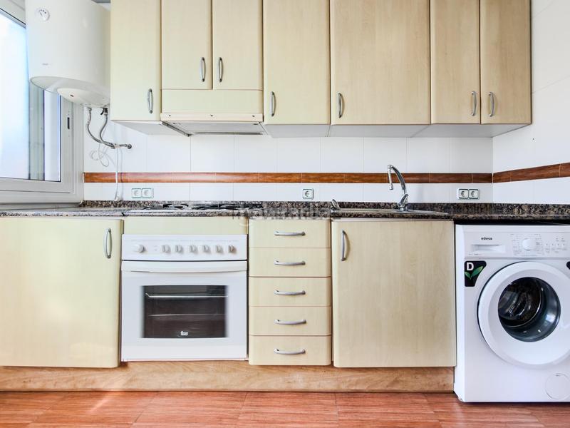 Foto 76aa2659-2bdb-4b48-9b98-574858576297. Piso  de 1 habitación con amplio balcón, a 2 minutos de la estación y 5 de la playa en Cubelles