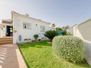 Chalet en Cunit Residencial. Casa de una planta