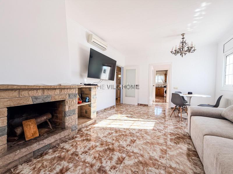 Foto b9652529-5131-47f7-aee4-45ebca82074b. Chalet casa de una planta en Cunit residencial Cunit