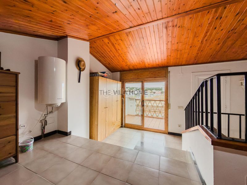 Foto 1882b60e-7c6a-4325-926d-cb4d6c8e15b4. Casa a schiera con parcheggio in Can Nicolau - Les Sorres - Valparaiso Cunit