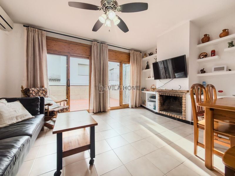 Foto 576e3d6a-f849-4ff9-9132-c9997bc03474. Casa a schiera con parcheggio in Can Nicolau - Les Sorres - Valparaiso Cunit
