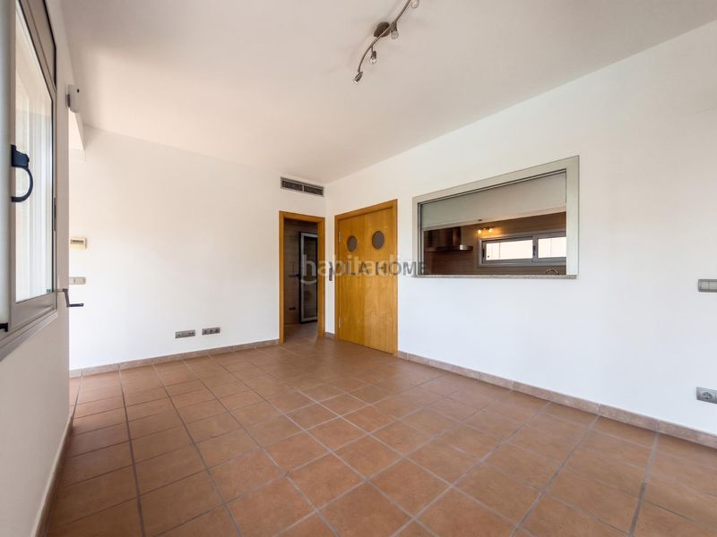 Foto e23341cf-3a83-45e5-8872-a72e73149949. Casa amb calefacció aparcament piscina a Olivella