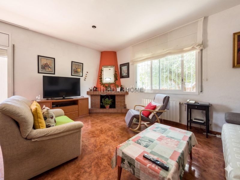 Foto f72df25d-09c9-494a-a1a4-282ae0feef90. Casa amb calefacció aparcament a Canyelles