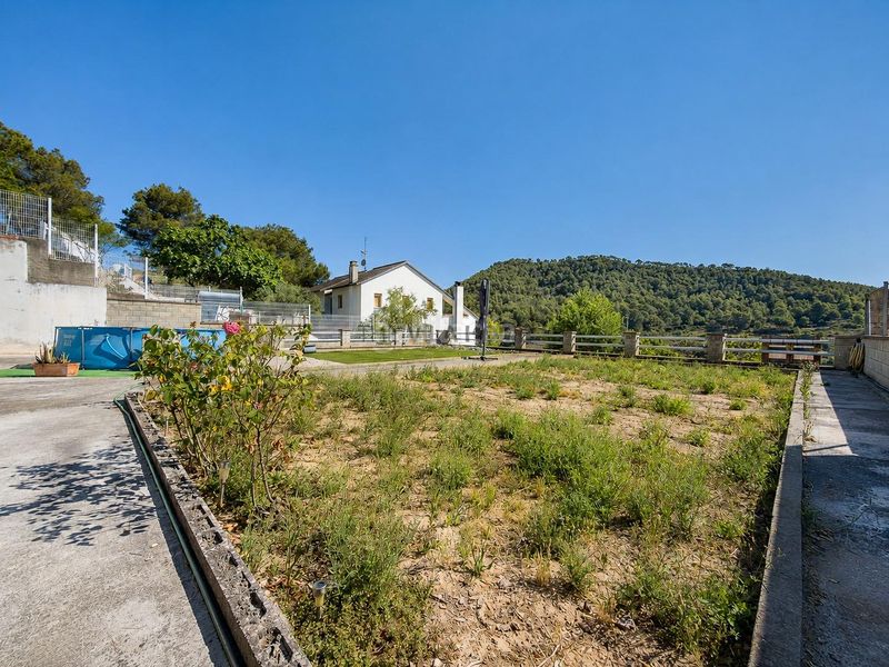 Foto e4c553a1-2519-4ffe-9b15-0b29f7c45cfd. Terreny residencial a Canyelles