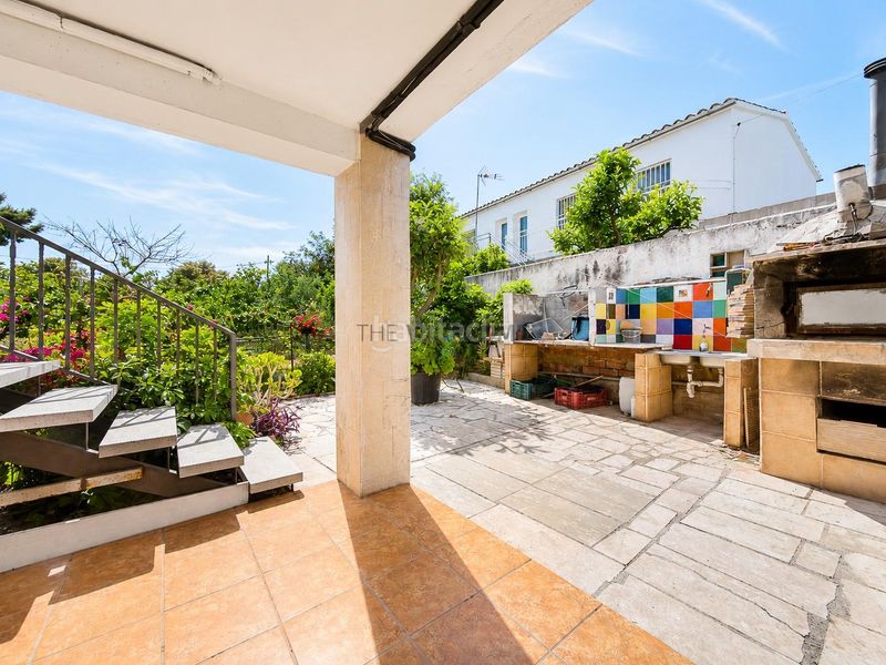 Foto d82de5bb-d0b9-4e33-a000-bd533939a61f. Masia amb aparcament a La Collada-Sis Camins Vilanova i la Geltrú