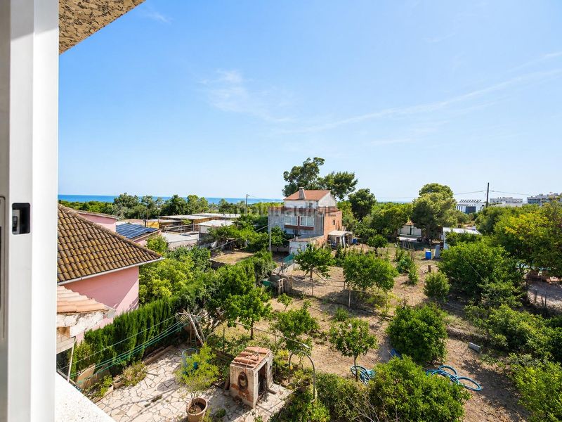 Foto d8ef7e3a-3fa8-4009-b5ec-397e9d5cdd5c. Masia amb aparcament a La Collada-Sis Camins Vilanova i la Geltrú
