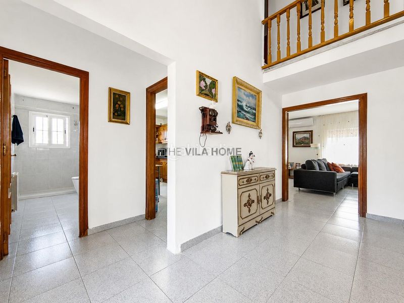 Foto deb91928-a107-44b4-bdef-869ad02e0b60. Masia amb aparcament a La Collada-Sis Camins Vilanova i la Geltrú