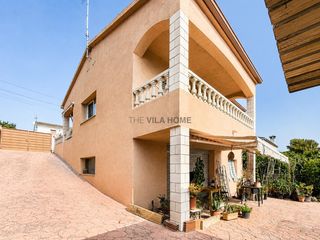 Casa a Nou Vendrell. Casa al vendrell